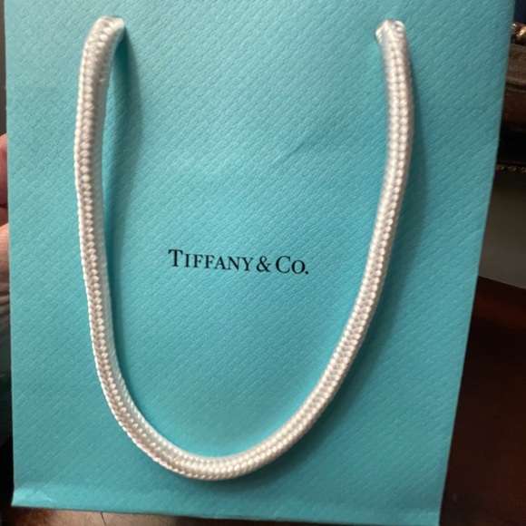 Return to Tiffany - Tiffany Blue® Double Heart Tag Pendant in Silver, Small - Picture 9 of 13